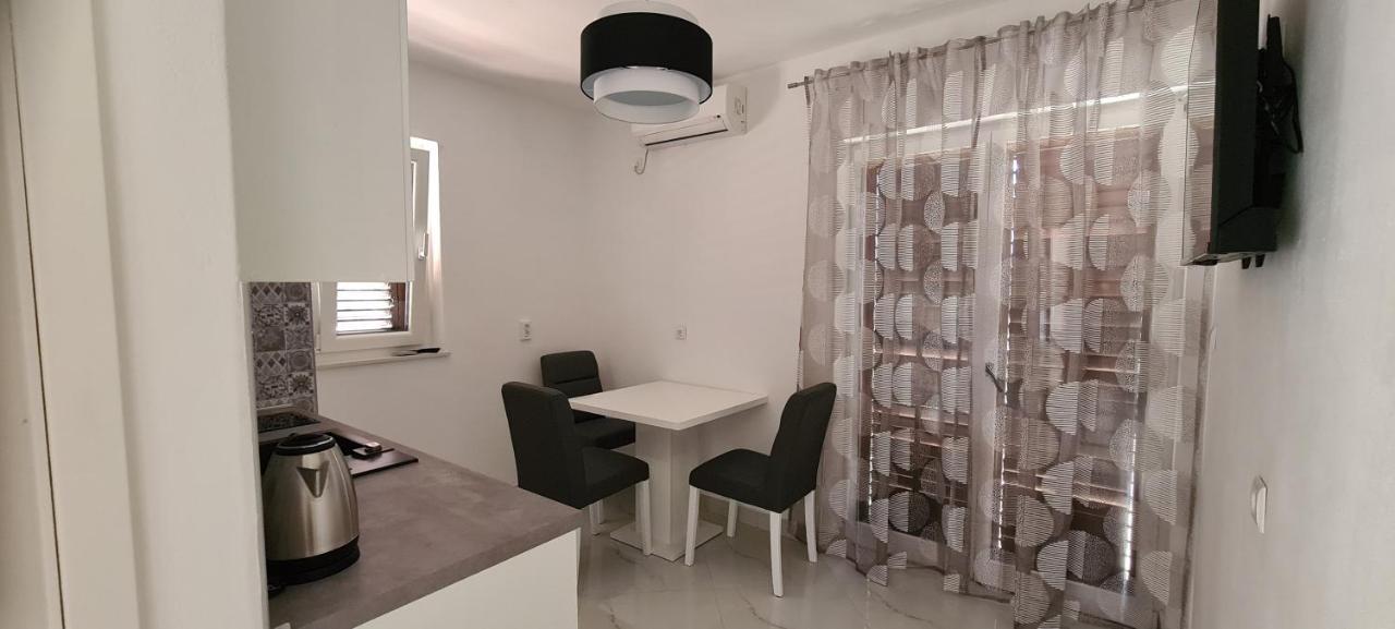 Apartments Orlic Sali Εξωτερικό φωτογραφία